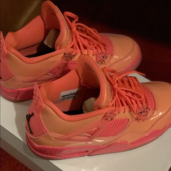 peach jordan 4